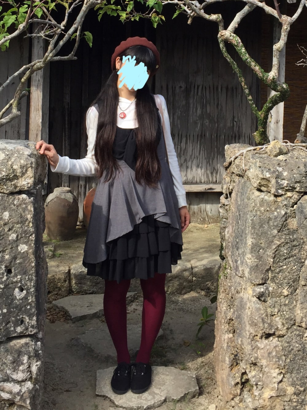 「休日スタイル、秋のコーデ、ベレー帽、ツインテール、秋色、ジャンスカ、ロリータ、カジュアル、カジュアルガーリー、旅行」｜「earth music&ecologyの【ポムポムプリン】ベレー（帽子、ブラウン系）」を使った、manaca*さん（レディース・168cm）の秋コーディネートの1枚目の写真