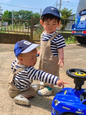 「お揃いコーデ」｜「アイテム（サロペット/オーバーオール）」を使った、SORAさん（キッズ・70cm）の春コーディネート