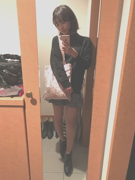 「ツイードパンツ」｜「アイテム（ブーツ）」を使った、Hitomiさん（レディース・160cm）の秋コーディネート