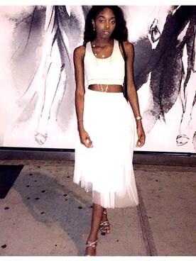 「monochrome」｜「アイテム（サンダル）」を使った、Angie Baptisteさん（レディース・173cm）の冬コーディネート