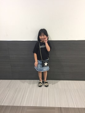 「NICE CLAUP（ナイスクラップ）のアイテム（スリッポン）」を使った、miriiさん（キッズ・120cm）の秋コーディネート