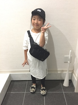 「NICE CLAUP（ナイスクラップ）のアイテム（スリッポン）」を使った、miriiさん（キッズ・120cm）の秋コーディネート