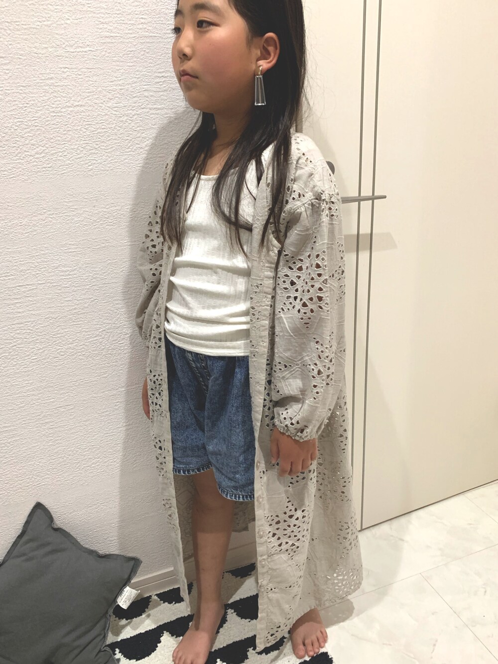 「チャオパニックティピー(CIAOPANIC TYPY)、マーキーズ(MARKEY'S)、Right-on、女の子コーデ」｜「Right-on KIDSのアイテム（トップス、ホワイト系）」を使った、miriiさん（キッズ・128cm）の春コーディネートの1枚目の写真