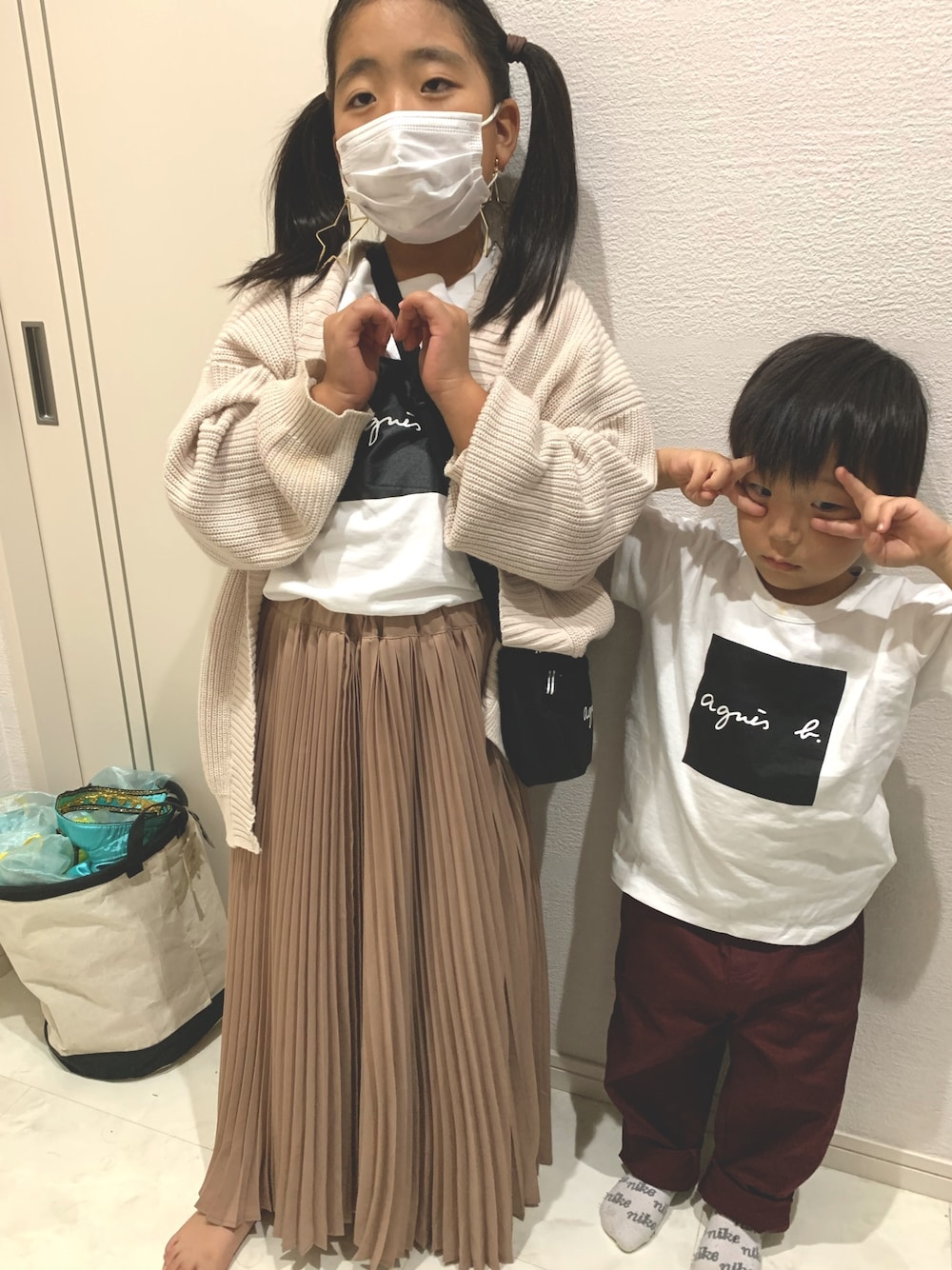「アダムエロペ(ADAM ET ROPE')、アニエスベー(agnes b.)、ブランシェス(BRANSHES)、ocean＆ground、秋色、秋カラー、秋準備始めました」｜「agnes b.の【agnes b. pour ADAM ET ROPE'】T-SHIRTS SERIGRAPHIE（Tシャツ/カットソー、ホワイト系）」を使った、miriiさん（キッズ・135cm）の秋コーディネートの1枚目の写真
