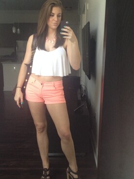 Ashley さんのコーディネート