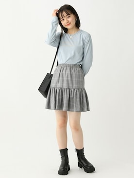 スカート グレー系 を使った ティーンズ の人気ファッションコーディネート Wear