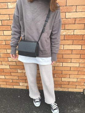 「GU（ジーユー）のアイテム（パンツ、ベージュ系）」を使った、m3Kさん（レディース・163cm）の春コーディネート