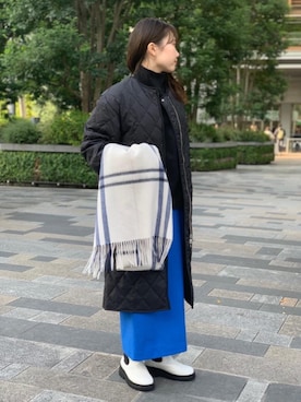 「アイテム（レインシューズ、ホワイト系）」を使った、ando_yさん（レディース・157cm）の冬コーディネート