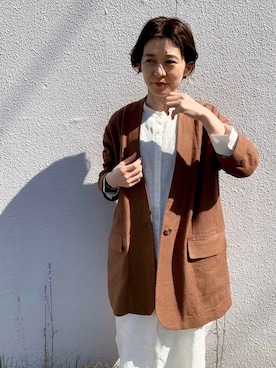 「リネンシャツ」｜「アイテム（ノーカラージャケット）」を使った、nakaさん（レディース・155cm）の春コーディネート