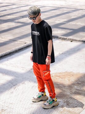 「アイテム（チノパンツ、オレンジ系）」を使った、casp3rさん（メンズ・171cm）の春コーディネート