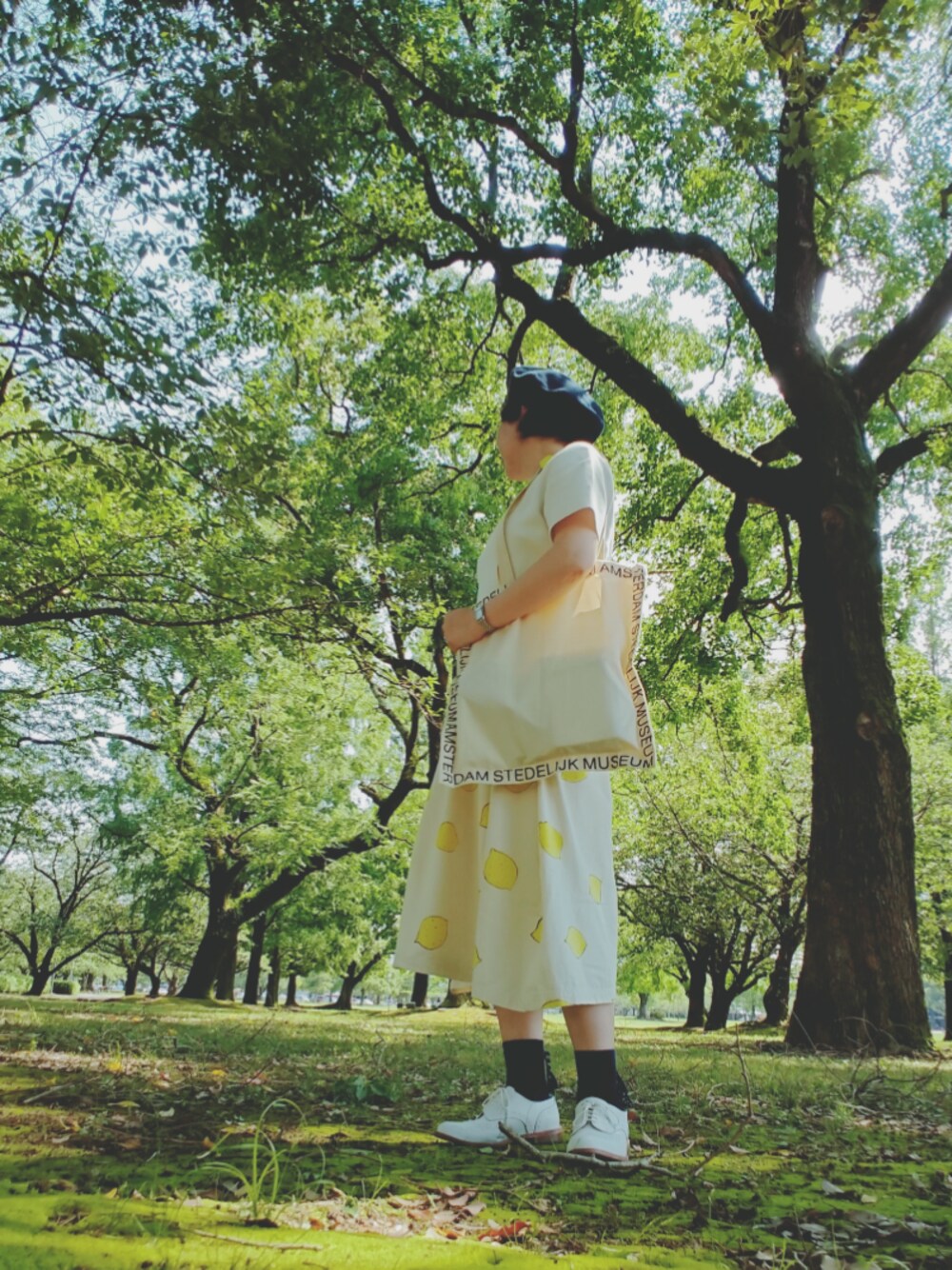 「映画鑑賞コーデ、映画鑑賞、レモン柄、　、カジュアル、台風一過、ベレー帽、アムステルダム美術館」｜「VENCEEXCHANGEのサマーニットベレー                      （ハンチング/ベレー帽、ブルー系）」を使った、birdさん（レディース・157cm）の夏コーディネートの1枚目の写真
