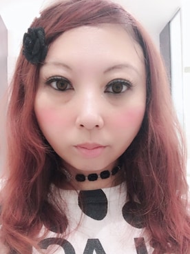 「アイテム（ファンデーション、ブラック系）」を使った、miwaさん（レディース・163cm）の秋コーディネート