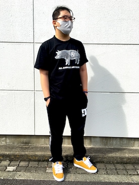「DC SHOES（ディーシーシューズ）のアイテム（スニーカー、ブラウン系）」を使った、ホンダネーション さん（メンズ・171cm）の秋コーディネート