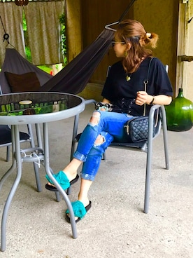 「黒×デニム」｜「アイテム（パンプス）」を使った、Renaさん（レディース・153cm）の春コーディネート