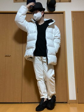 デニムパンツを使った 黒ニット のメンズ人気ファッションコーディネート Wear