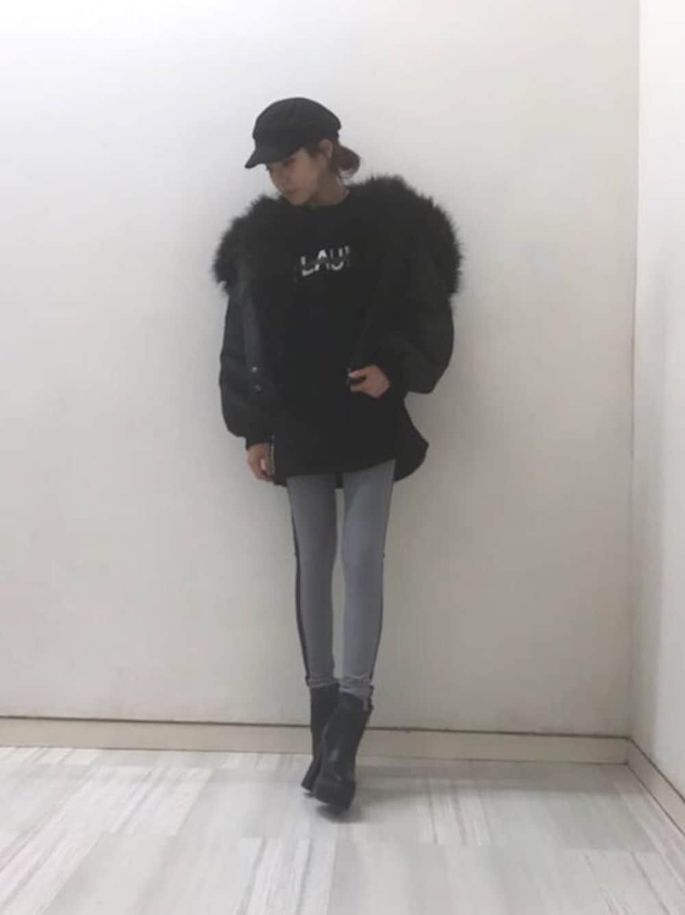 「ロゴT、N2B、レギパン、レギンスパンツ、A/W、barak」｜「BARAKのBIG N2B（MA-1、ブラック系）」を使った、BARAKさん（レディース・159cm）の秋コーディネートの1枚目の写真