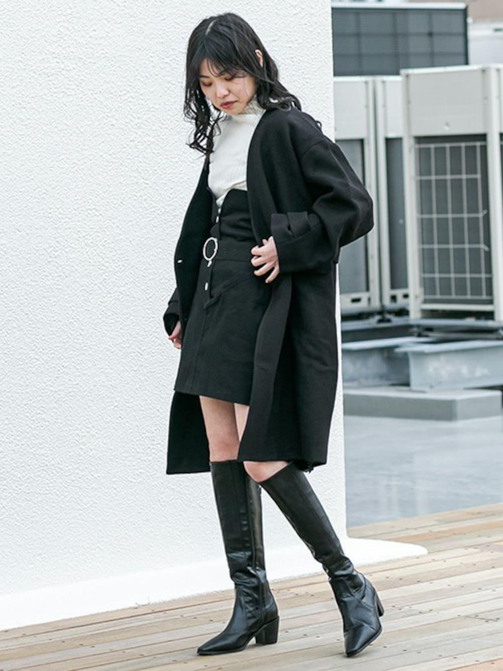 チェスターコートを使った「ベルト付き」の人気ファッション