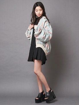 「デザイントップス」｜「アイテム（ブルゾン）」を使った、BARAKさん（レディース・160cm）の冬コーディネート