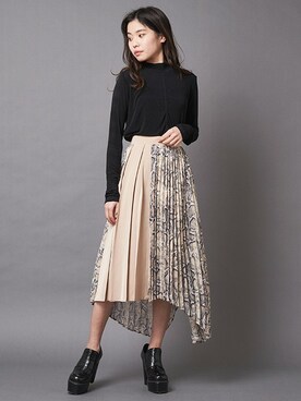 「タイト」｜「アイテム（パンプス）」を使った、BARAKさん（レディース・160cm）の冬コーディネート