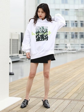 「アイテム（パーカー、ホワイト系）」を使った、BARAKさん（レディース・160cm）の春コーディネート