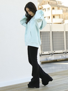 「アイテム（パーカー、グリーン系）」を使った、BARAKさん（レディース・152cm）の春コーディネート