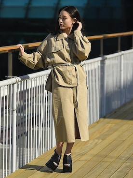 「スリット」｜「アイテム（ミリタリージャケット）」を使った、BARAKさん（レディース・152cm）の春コーディネート