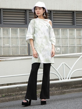 「オープンショルダー」｜「アイテム（帽子）」を使った、BARAKさん（レディース・160cm）の夏コーディネート