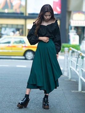 「BARAK（バラク）のアイテム（スカート）」を使った、BARAKさん（レディース・160cm）の秋コーディネート