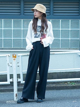 「リラックスパンツ」｜「アイテム（帽子）」を使った、BARAKさん（レディース・160cm）の秋コーディネート