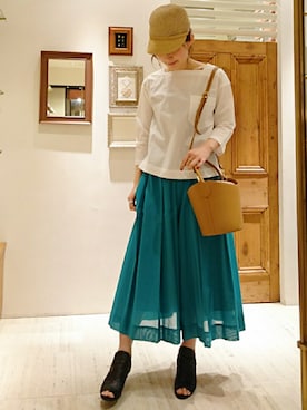 「LAURA DI MAGGIO（ローラディマッジオ）のアイテム」を使った、なおさん（レディース・165cm）の春コーディネート