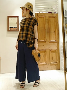 「帽子」｜「アイテム（クラッチバッグ）」を使った、なおさん（レディース・165cm）の夏コーディネート