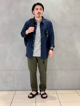 「Gramicci（グラミチ）のアイテム（トップス）」を使った、kantaさん（メンズ・165cm）の春コーディネート