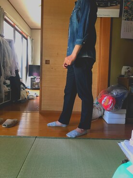 「UNIQLO（ユニクロ）のアイテム（パンツ、ブラック系）」を使った、なぎ兄弟さん（メンズ・161cm）の春コーディネート