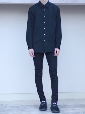 「UNIQLO U」｜「アイテム（スニーカー）」を使った、HISAMOTOさん（メンズ・180cm）の冬コーディネート