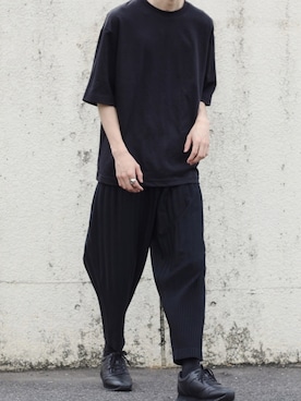 「UNIQLO U」｜「アイテム（スニーカー）」を使った、HISAMOTOさん（メンズ・180cm）の夏コーディネート