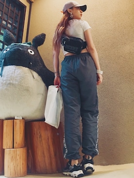 「FILA（フィラ）のアイテム（スラックス、グレー系）」を使った、ゆりりんさん（レディース・163cm）の夏コーディネート