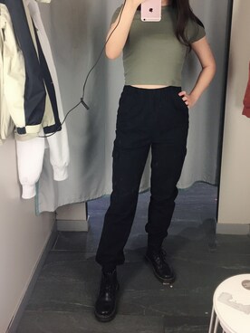 「H&M（エイチ・アンド・エム）のアイテム（チノパンツ、ブラック系）」を使った、ゆりりんさん（レディース・163cm）の冬コーディネート