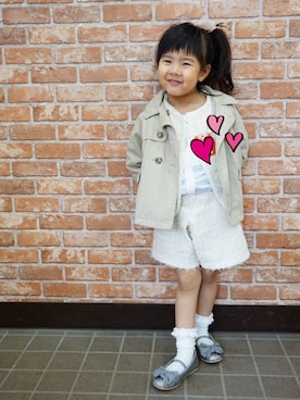 「GAP（ギャップ）のアイテム（トレンチコート）」を使った、Hannaさん（キッズ・90cm）の春コーディネート