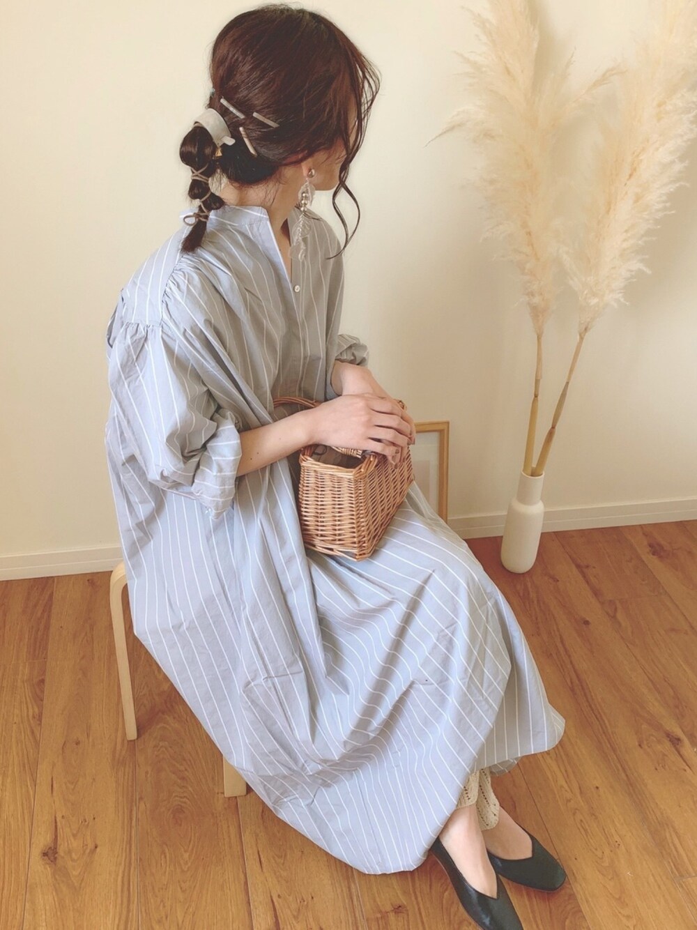 「おうちファッション、休日スタイル、リラックススタイル、おうちスタイル、オーバーサイズ、ビッグシルエット、ゆるコーデ、プチプラ、ストライプ、韓国ファッション」｜「hholickidsのアイテム（シャツワンピース、ブルー系）」を使った、sonさん（レディース・159cm）の春コーディネートの1枚目の写真