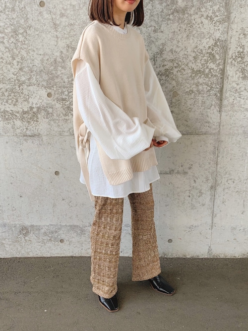 ホワイトニットベスト リボン付き Vネックチルデンニットベスト＋ボウタイブラウスセット｜INGNI(イング