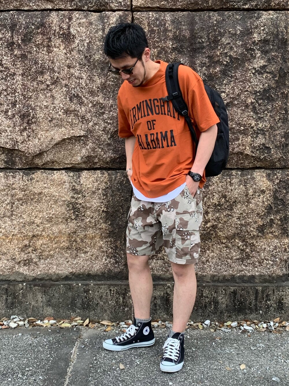 「オトナカジュアル、夏コーデ、休日コーデ、ショートパンツ、オレンジ、Right-on、rrr_hiroshima、おしゃれさんと繋がりたい、いいね、save、フォローお願いします🤑」｜「RAG MACHINEの【RAG MACHINE】カレッジプリントＴシャツ （Tシャツ/カットソー、オレンジ系）」を使った、rrrhiroshimaさん（メンズ・182cm）の春コーディネートの1枚目の写真