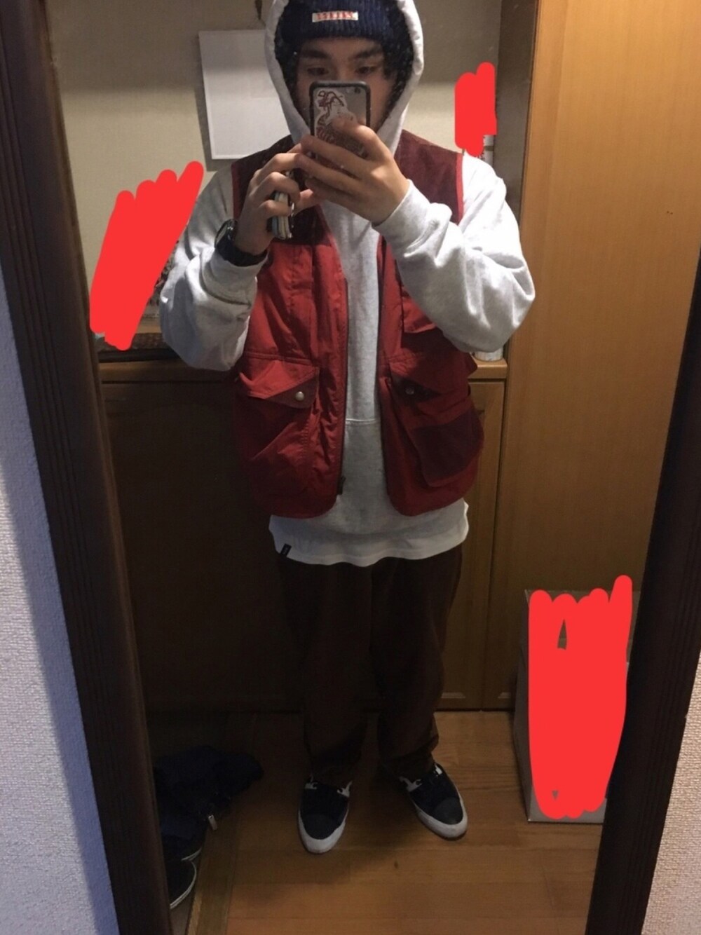 「PALACEのアイテム（ニットキャップ/ビーニー、ブルー系）」を使った、てさん（メンズ・163cm）の秋コーディネートの1枚目の写真