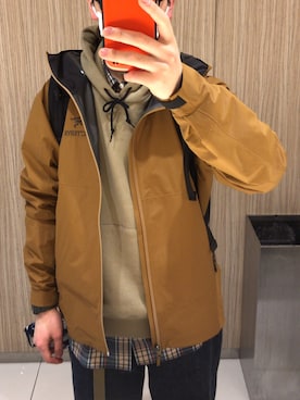 「SCYE BASICS（サイベーシックス）のアイテム（トップス）」を使った、モジャ男さん（メンズ・172cm）の春コーディネート