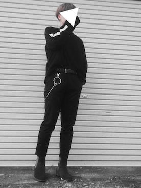 「Yeezy（イージー）のアイテム（スウェット）」を使った、MMさん（メンズ・174cm）の冬コーディネート