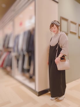 「ジャックパーセル」｜「アイテム（サロペット/オーバーオール）」を使った、こながたさん（レディース・158cm）の冬コーディネート