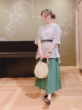 「ティアードスカート」｜「アイテム（チュニック）」を使った、こながたさん（レディース・158cm）の春コーディネート