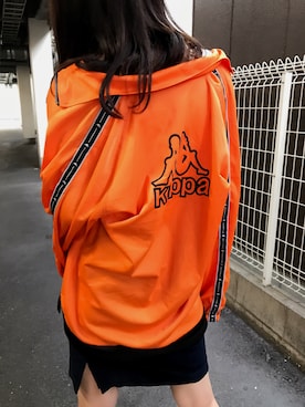 「蛍光カラー」｜「アイテム（その他アウター）」を使った、makiさん（レディース・170cm）の秋コーディネート
