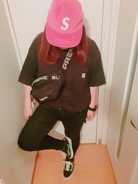 「MAGICAL MOSH MISFITS（マジカルモッシュミスフィッツ）のアイテム」を使った、TAHNAさん（レディース・163cm）の冬コーディネート