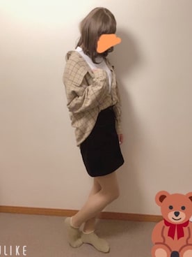 「GU（ジーユー）のアイテム（シャツ/ブラウス、ベージュ系）」を使った、mikaさん（175cm）の秋コーディネート