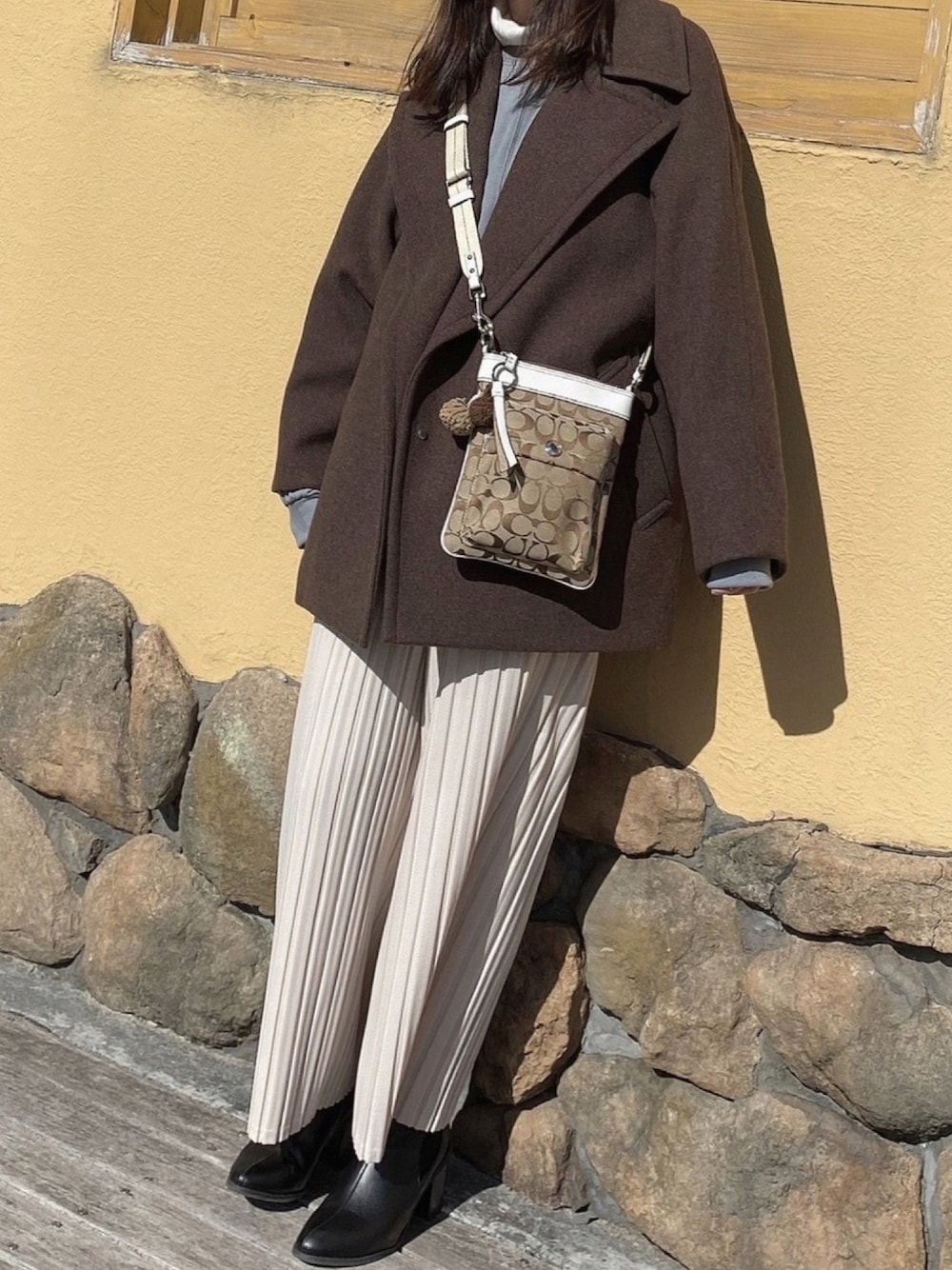 BY∴ MANTECO メルトンメランジミドル丈コートоを使った人気